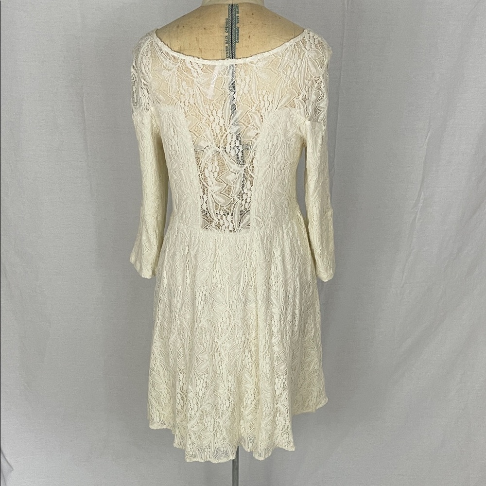 Free People Elegant Cream Lace Dress Size Medium - Picture 2 of 4